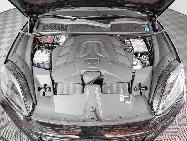 new 2025 Porsche Cayenne car, priced at $122,425