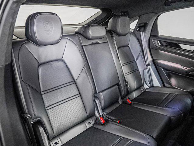 new 2025 Porsche Cayenne car, priced at $152,305