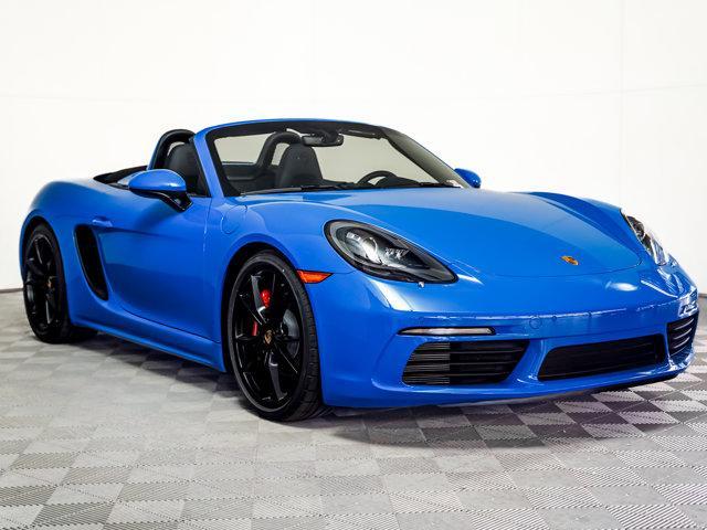 new 2025 Porsche 718 Boxster car, priced at $105,475