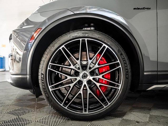 used 2025 Porsche Macan car, priced at $99,981