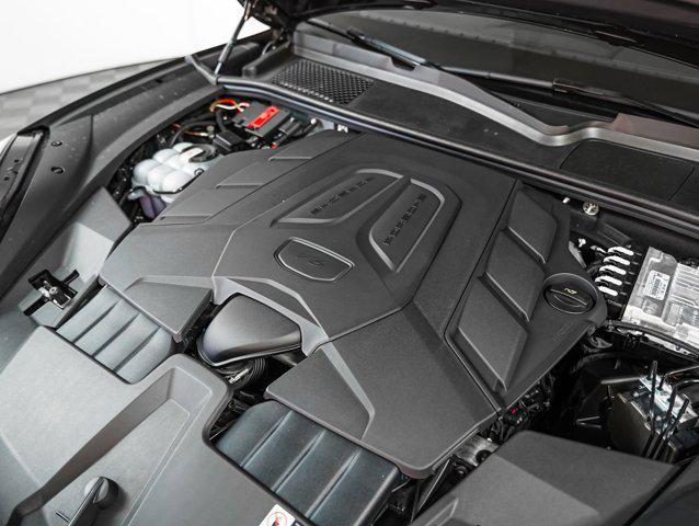 new 2025 Porsche Cayenne car, priced at $113,815