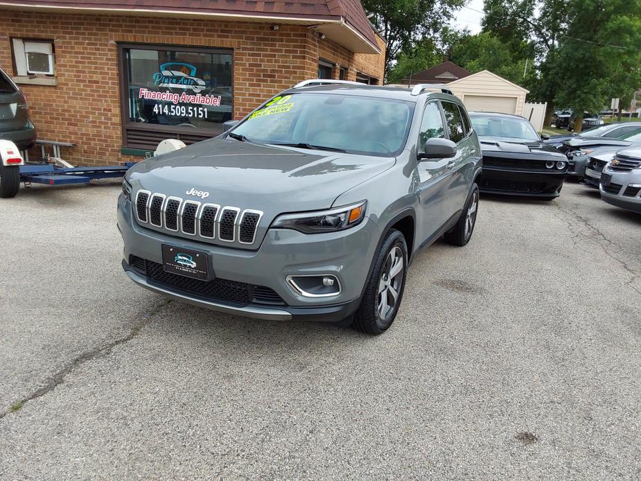 used 2020 Jeep Cherokee car, priced at $16,999