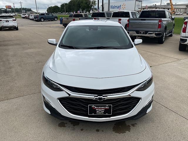 new 2024 Chevrolet Malibu car, priced at $27,345