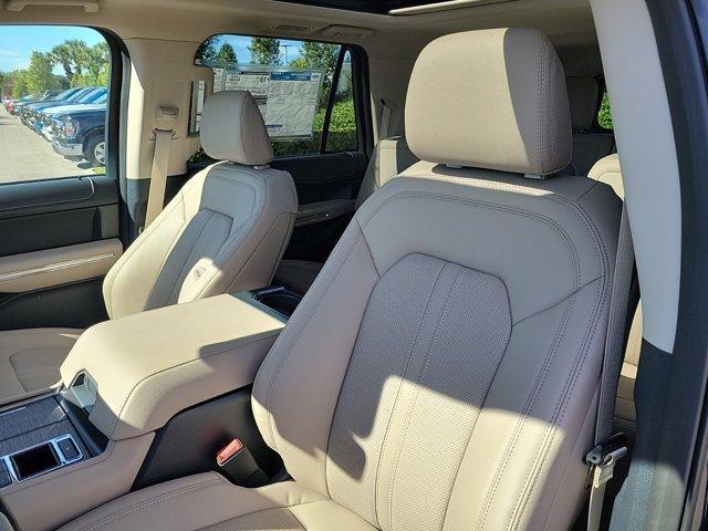 new 2024 Ford Expedition Max car, priced at $67,052