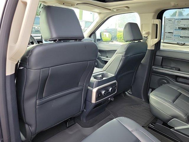 new 2024 Ford Expedition Max car, priced at $61,396