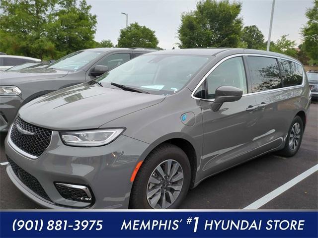 used 2022 Chrysler Pacifica Hybrid car, priced at $26,854