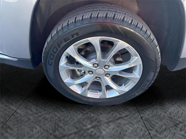 used 2020 Jeep Grand Cherokee car, priced at $29,530