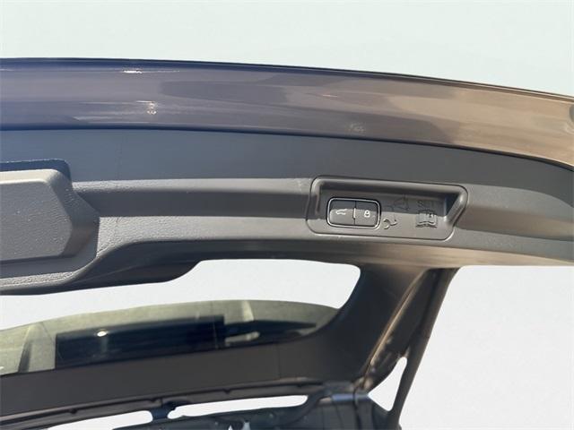 used 2022 Ford Explorer car, priced at $35,083