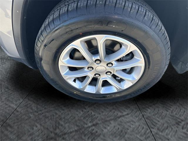 used 2021 Jeep Grand Cherokee car, priced at $20,554