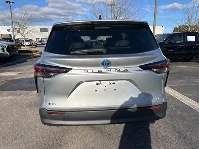 new 2025 Toyota Sienna car, priced at $40,895