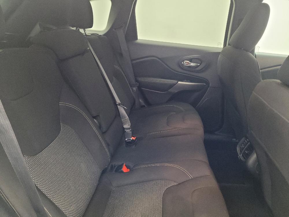 used 2021 Jeep Cherokee car, priced at $18,895