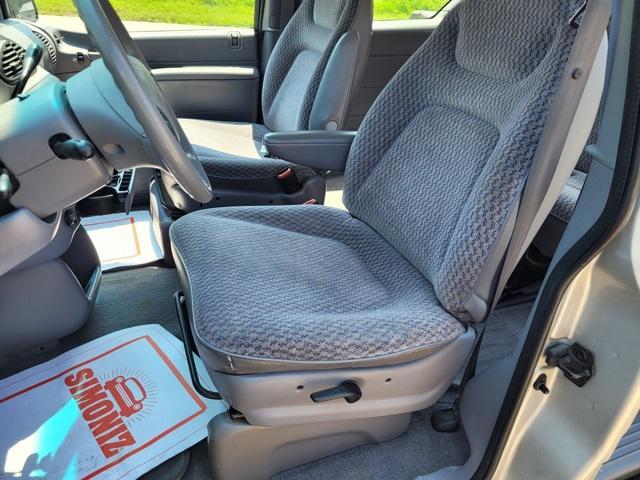 used 2000 Dodge Caravan car, priced at $6,800
