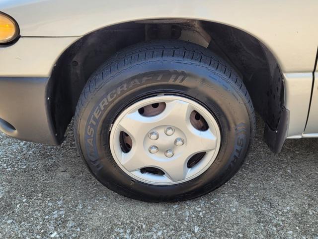 used 2000 Dodge Caravan car, priced at $6,800