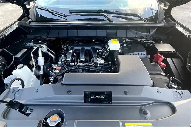 new 2025 Nissan Pathfinder car, priced at $44,021