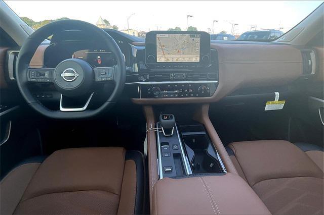 new 2025 Nissan Pathfinder car, priced at $44,021