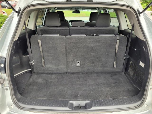 used 2019 Toyota Highlander car, priced at $20,728