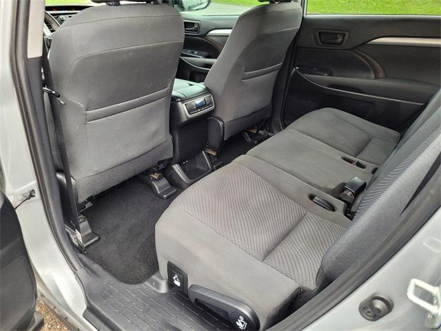 used 2019 Toyota Highlander car, priced at $20,728