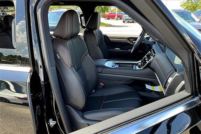 new 2025 Nissan Armada car, priced at $65,620