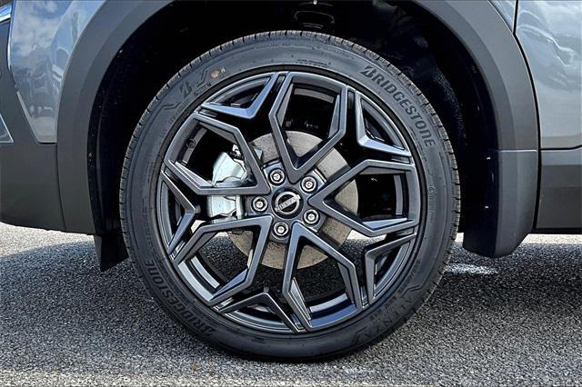 new 2025 Nissan Kicks car, priced at $28,995