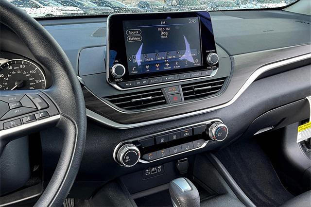 new 2025 Nissan Altima car, priced at $30,445
