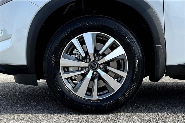 new 2025 Nissan Pathfinder car, priced at $37,326