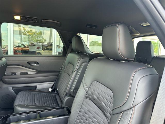 new 2025 Nissan Pathfinder car, priced at $46,505