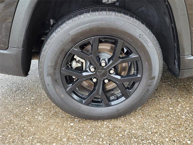 used 2024 Jeep Grand Cherokee L car, priced at $35,400