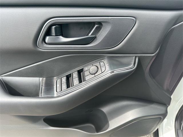 new 2025 Nissan Rogue car, priced at $32,250