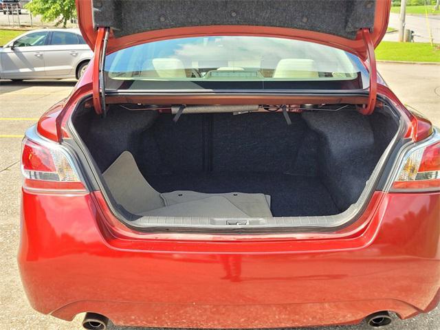 used 2014 Nissan Altima car, priced at $12,300