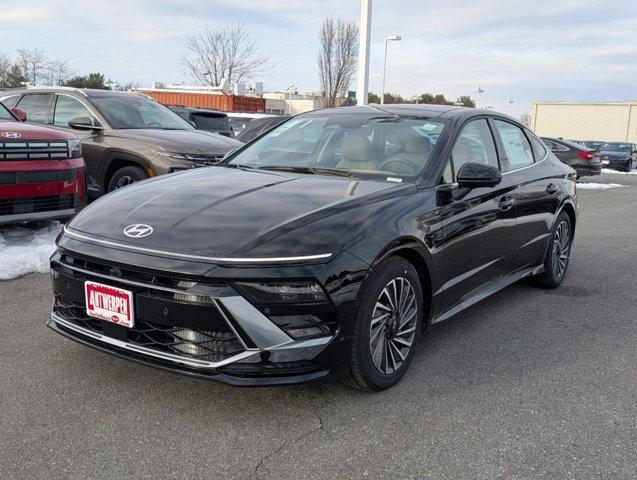 new 2025 Hyundai Sonata Hybrid car, priced at $39,205