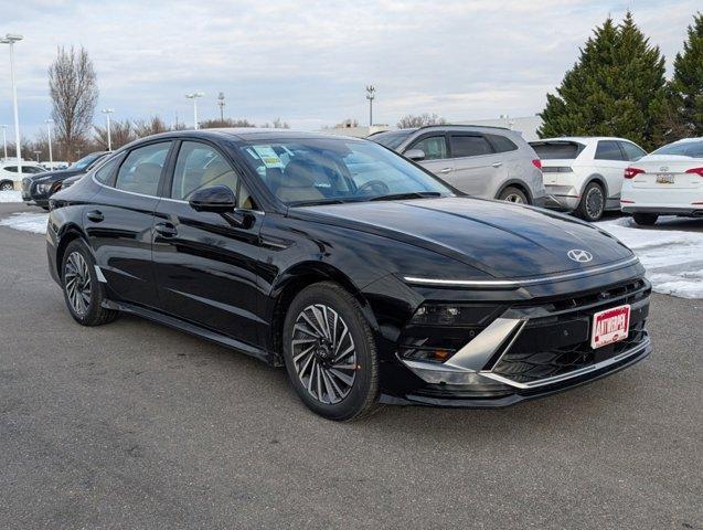 new 2025 Hyundai Sonata Hybrid car, priced at $39,205