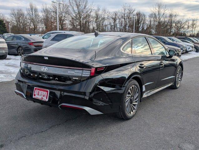 new 2025 Hyundai Sonata Hybrid car, priced at $39,205