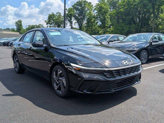 new 2025 Hyundai Elantra car, priced at $25,090