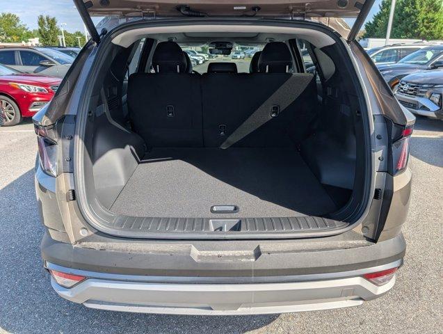 new 2025 Hyundai TUCSON Hybrid car, priced at $39,090