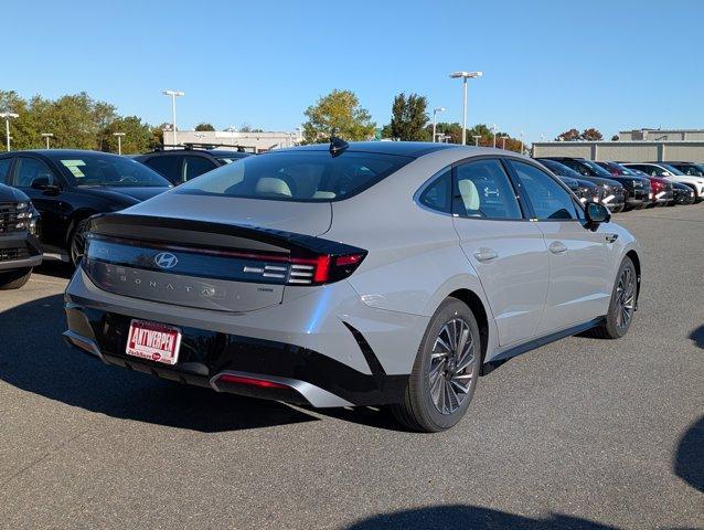 new 2026 Hyundai Sonata Hybrid car, priced at $39,895