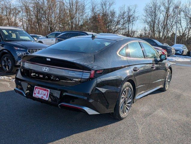 new 2025 Hyundai Sonata Hybrid car, priced at $39,175