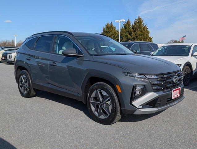 new 2025 Hyundai Tucson car, priced at $34,095