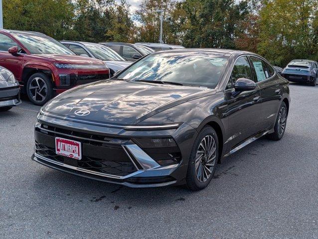 new 2026 Hyundai Sonata Hybrid car, priced at $34,140