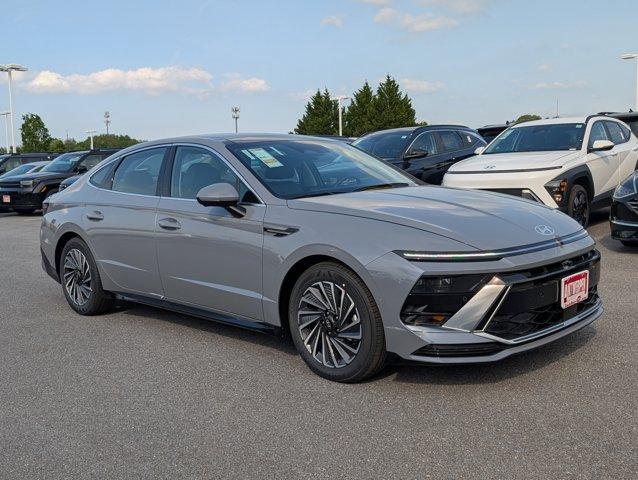 new 2025 Hyundai Sonata Hybrid car, priced at $39,280