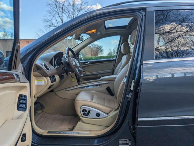 used 2011 Mercedes-Benz M-Class car, priced at $5,500