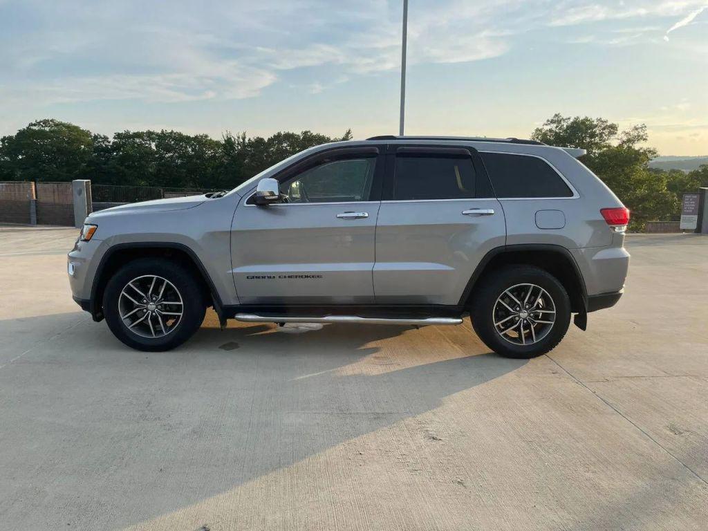 used 2017 Jeep Grand Cherokee car, priced at $17,495