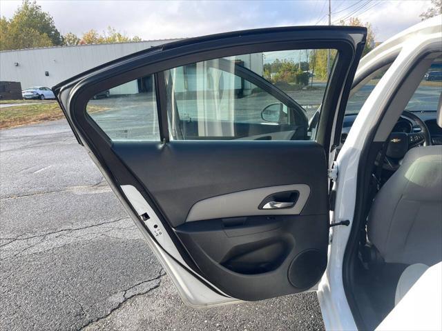 used 2015 Chevrolet Cruze car, priced at $10,095