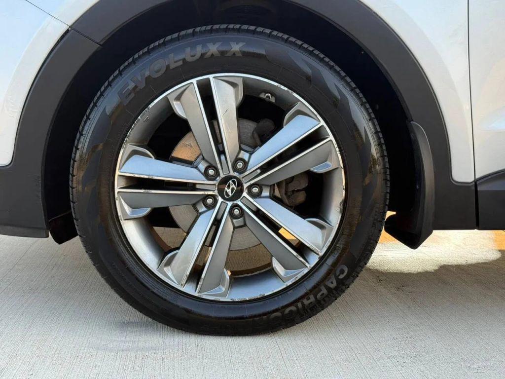 used 2015 Hyundai Santa Fe car, priced at $10,895