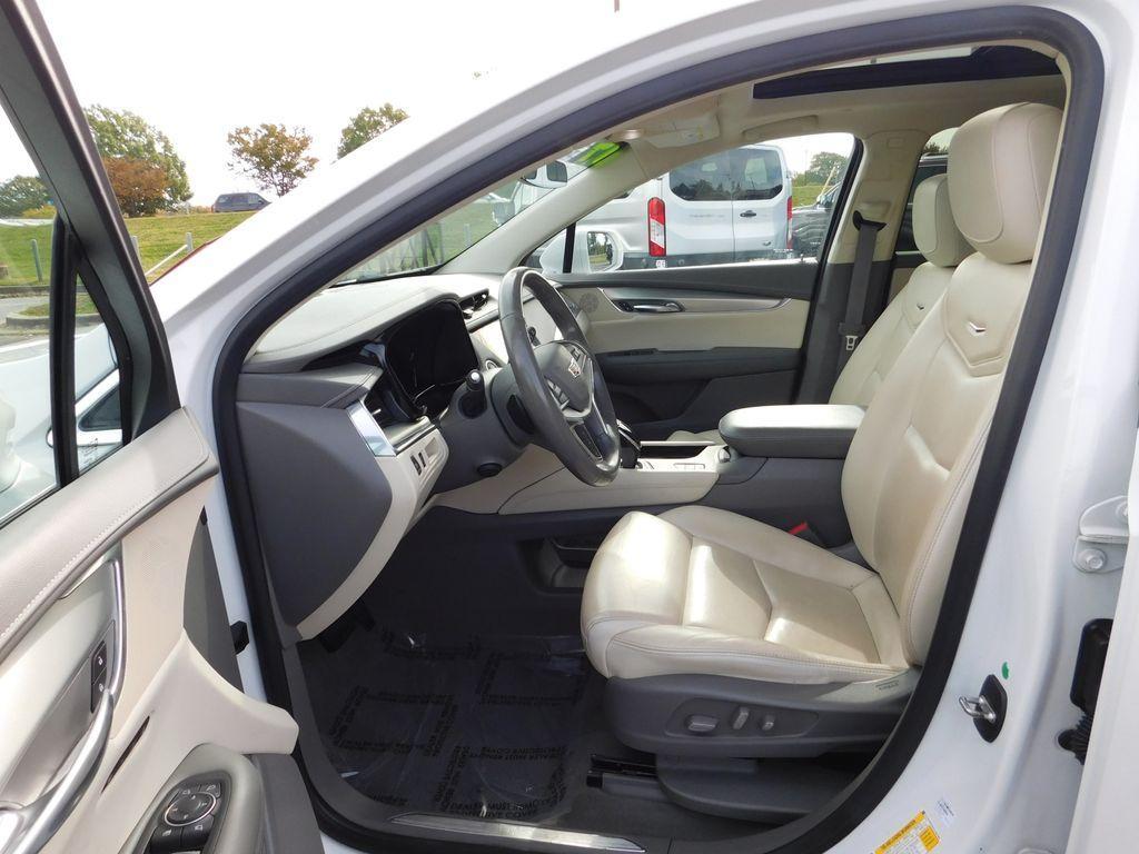 used 2019 Cadillac XT5 car, priced at $19,995