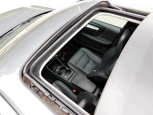 used 2019 Volvo XC40 car, priced at $24,995