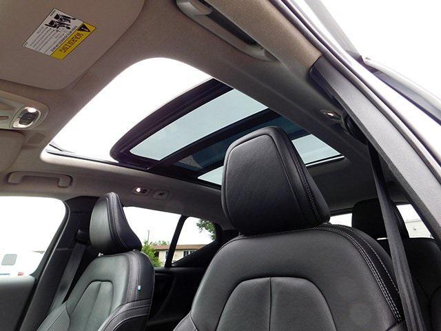 used 2019 Volvo XC40 car, priced at $24,995
