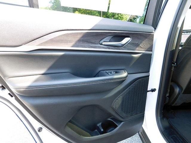 used 2023 Jeep Grand Cherokee car, priced at $28,995