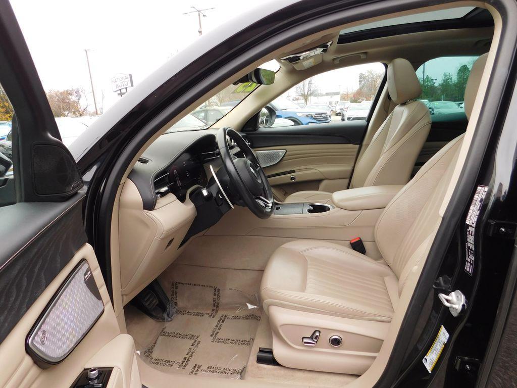 used 2023 Maserati Grecale car, priced at $34,995