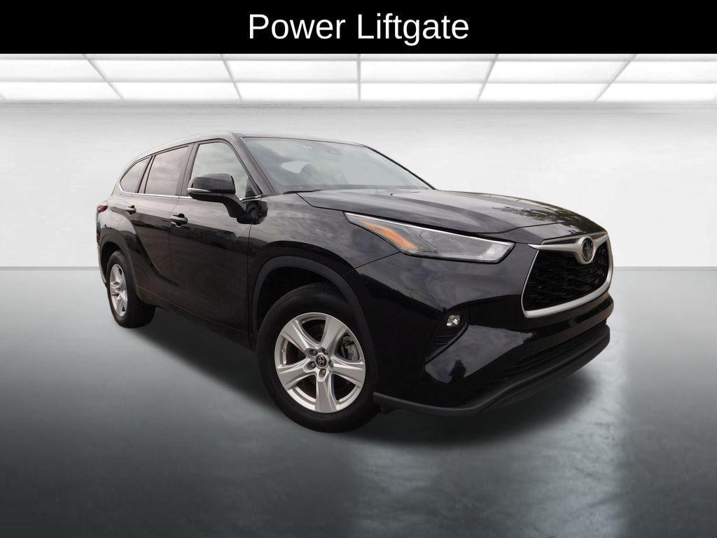 used 2024 Toyota Highlander car, priced at $34,495