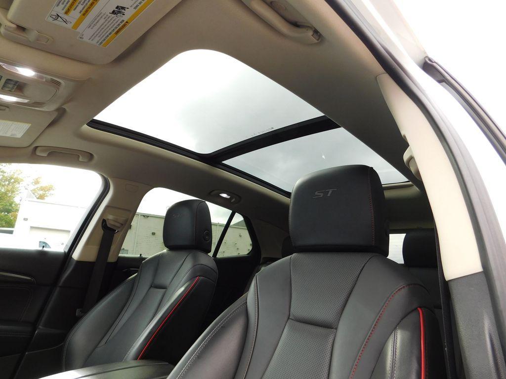 used 2023 Buick Envision car, priced at $21,570